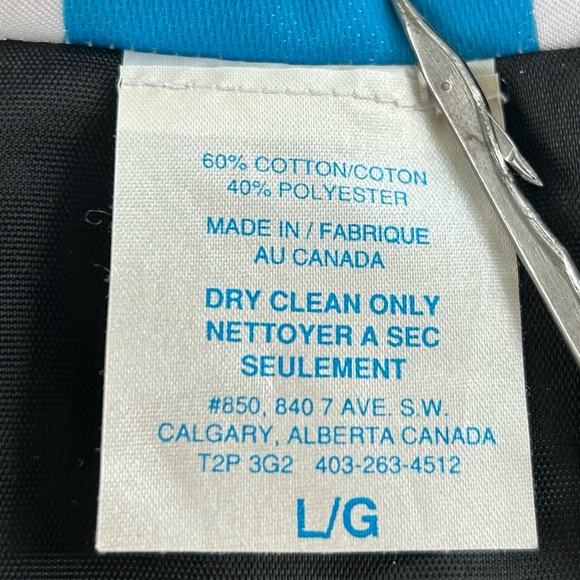 Vintage '90s Aztec Southwestern Western Vest Boho
Rodeo Yellowstone Concert - Picture 8 of 10